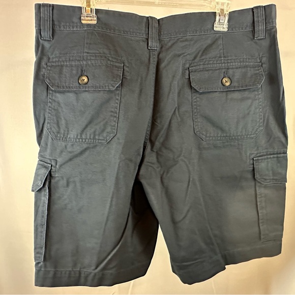 Amazon Essentials NWT size 38 shorts Navy. Inseam approximately 9 inches. Cargo! - Picture 5 of 6